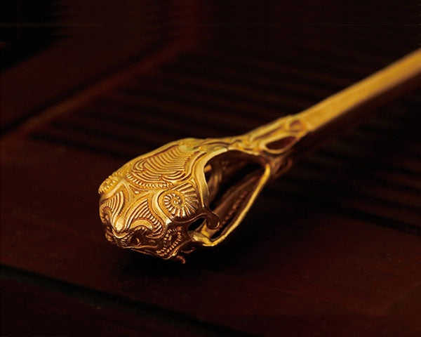 handmade_crane_bone_hair_stick