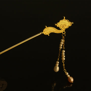 Traditional Chinese Silver Gilded Ruyi Hairpin with Tassels