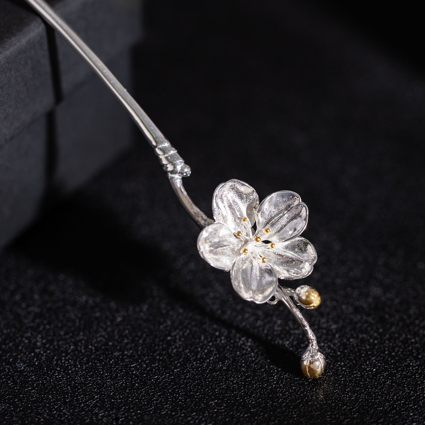 S925 Silver Begonia Hairpin, detail view 3