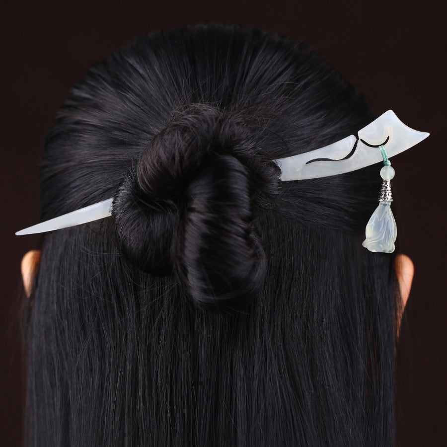 Handmade Xiuyu Jade Hair Stick with Magnolia Dangle
