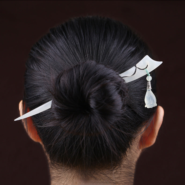 Handmade Xiuyu Jade Hair Stick with Magnolia Dangle