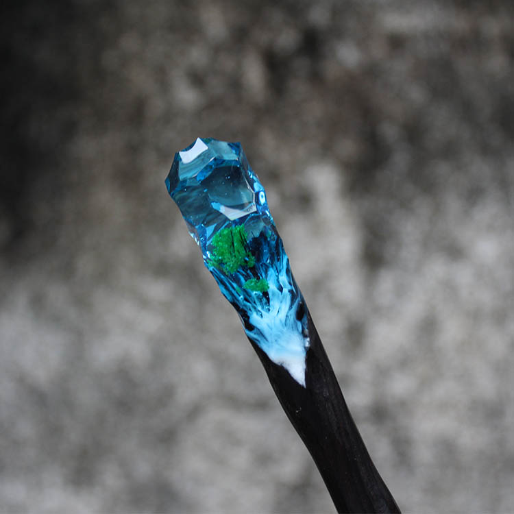 The Watery Blue Hair Stick