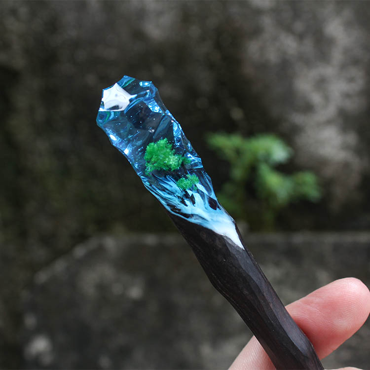 The Watery Blue Hair Stick