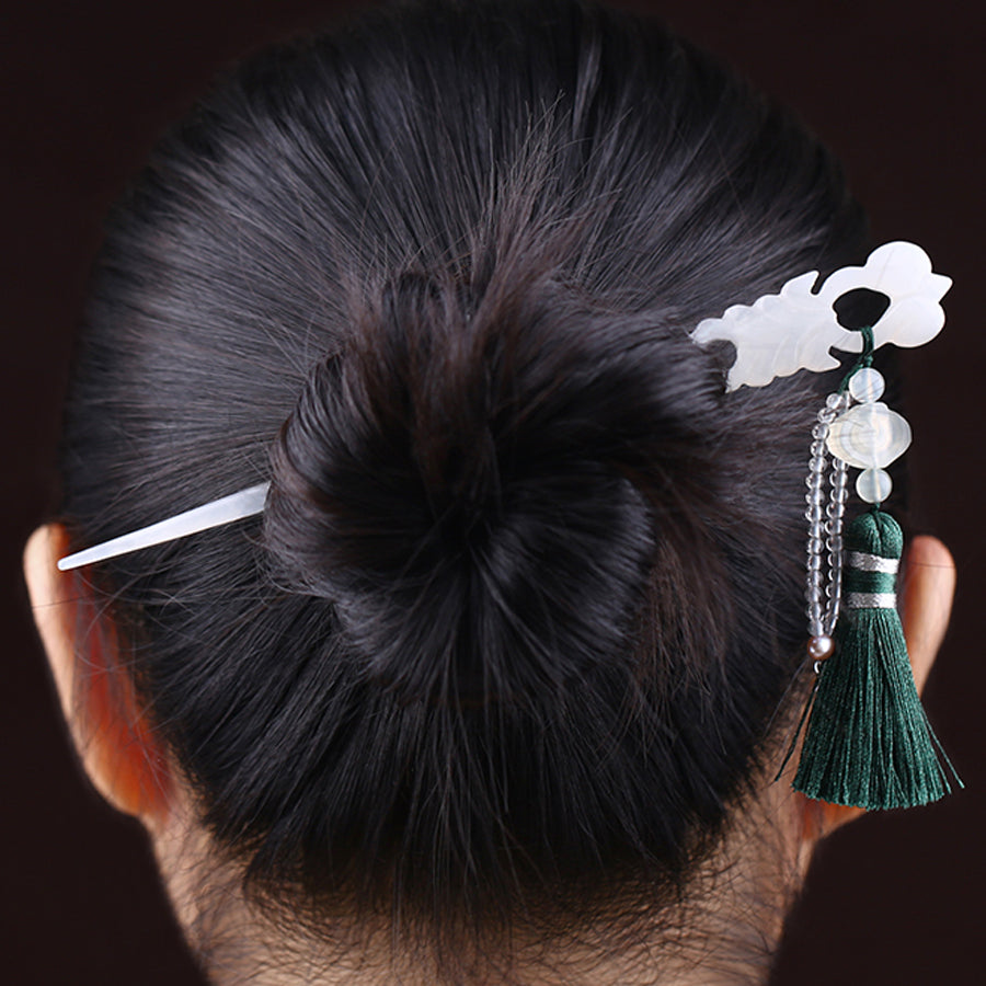 Handmade Xiuyu Jade Hair Stick with Tassels
